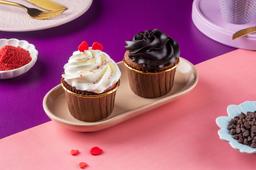 Red velvet cupcake & chocolate cupcake