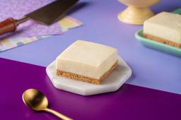 Plain cheesecake slice