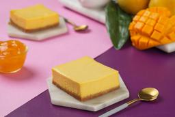Mango baked cheesecake pastry