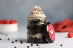 Creamy chocolate jar cake