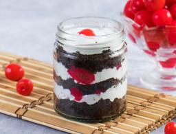 Black forest jar cake