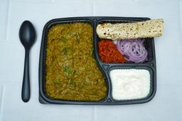 Express palak khichdi meal