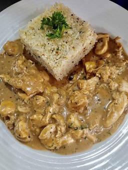 Chicken stroganoff with herbed rice
