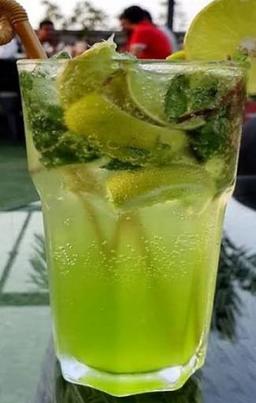 Green apple mojito
