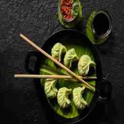 Veg steamed momos [6 pieces]