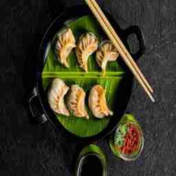 Chicken fried momos [6 pieces]
