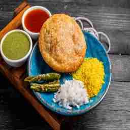 Kachori with onion & sev