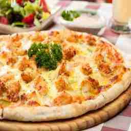 Fried chicken pizza