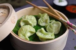 Veg schezwan steamed momo