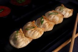 Chicken tikka fried momo