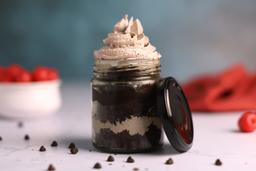 Creamy chocolate jar cake