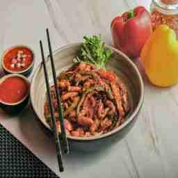 Shredded chicken with green and red pepper