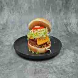 Crunchy aloo burger