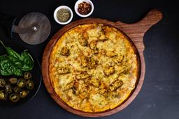 Pesto grilled chicken pizza