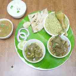 Nati koli chicken meals