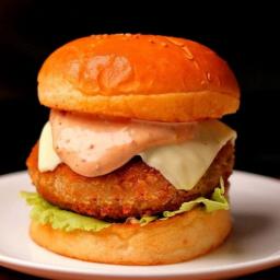 Crispy veg burger