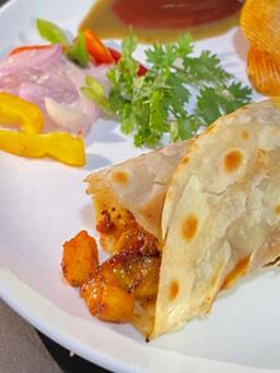 Whole wheat chicken tikka roll