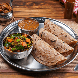 Mix veg dal makhani meal