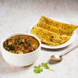 Black chana(usal) with thepla