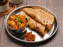 Aloo gobhi with paratha-2pc