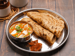 Matar paneer with paratha-2pc
