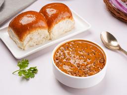 Pav with dal makhani
