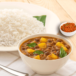 Black chana with steamed rice