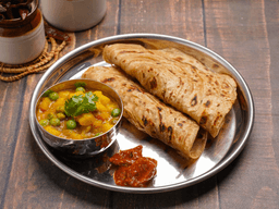 Aloo matar with paratha-2pc