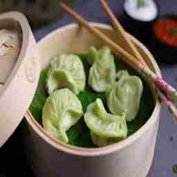 Veg schezwan steamed momo
