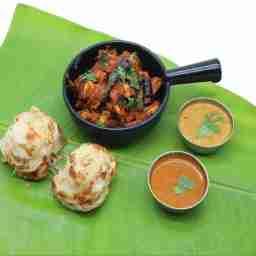 Bun Parotta with Pepper Chicken