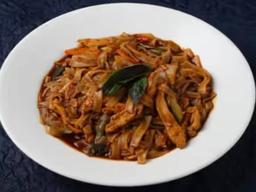 Chicken Pad Thai (Thai Flat Rice Noodles)