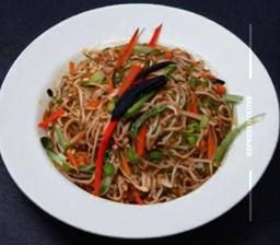 Veg Pad Thai (Thai Flat Rice Noodles Sweet & Spicy)