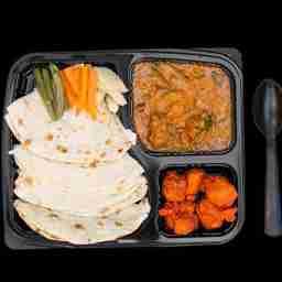 2 naan, hyderabadi boneless chicken gravy & popcorn kebab