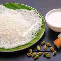 Idiyappam(4) With Coconut Milk And Veg Kuruma
