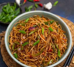 Chilli garlic veg nooldes