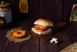 Spicy paneer vadapav