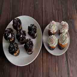Buy 8 cupcakes & get 4 cupcakes free