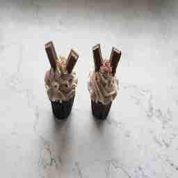 Kitkat cupcakes [pack of 6]