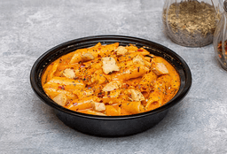 Red sauce pasta (arrabbiata) chicken
