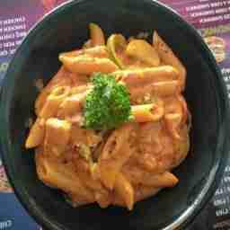 Pink sauce pasta