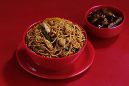 Chicken garlic noodles & black pepper chicken little box
