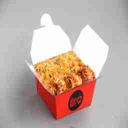 Veg schezwan fried rice with vegetable schezwan momo