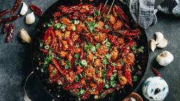 Spicy diced chicken with peanuts dry