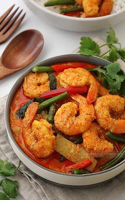 Prawns with mushroom & bamboo shoot gravy