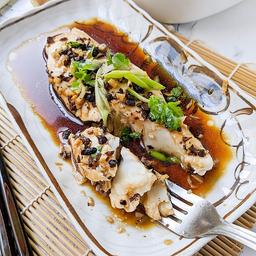 Steam fish with black bean sauce gravy