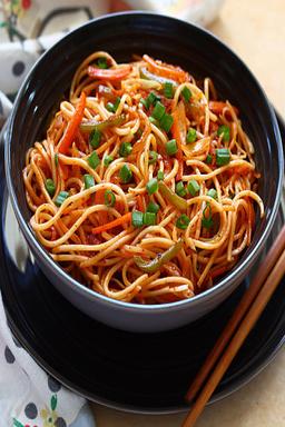 Veg schezwan noodles
