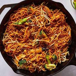 Seafood schezwan noodles