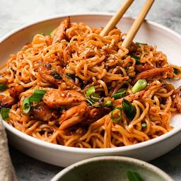 Mixed chilli garlic noodles
