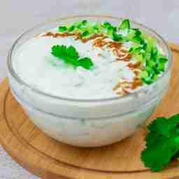 Cucumber raita