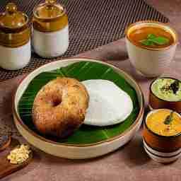 Rice idli(1pcs) + uddina vada(1pcs)